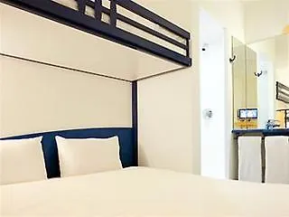 ホテル イビス バジェット サントル バスティード 2*