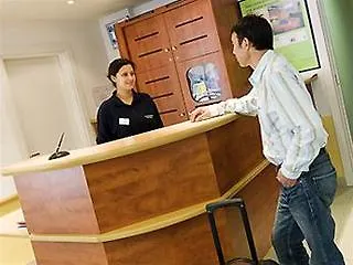 波尔多城堡庄园中心宜必思快捷酒店